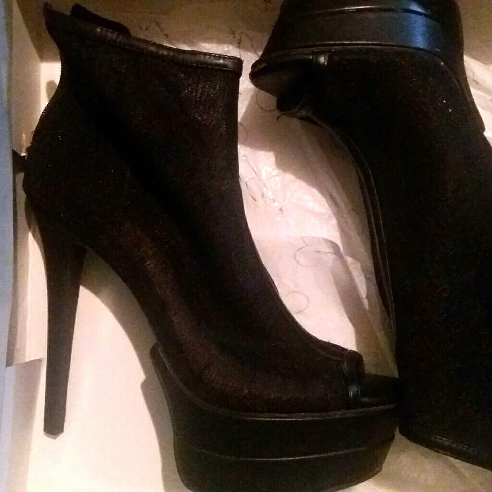 Black lace 4" heels